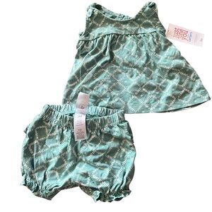 Just One You By Carters 2pc Sleeveless Top and Shorts Patterned Green, 3m